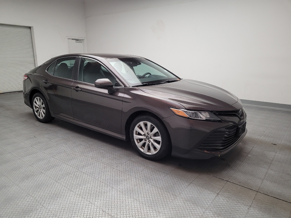 2018 Toyota Camry LE - Photo 9