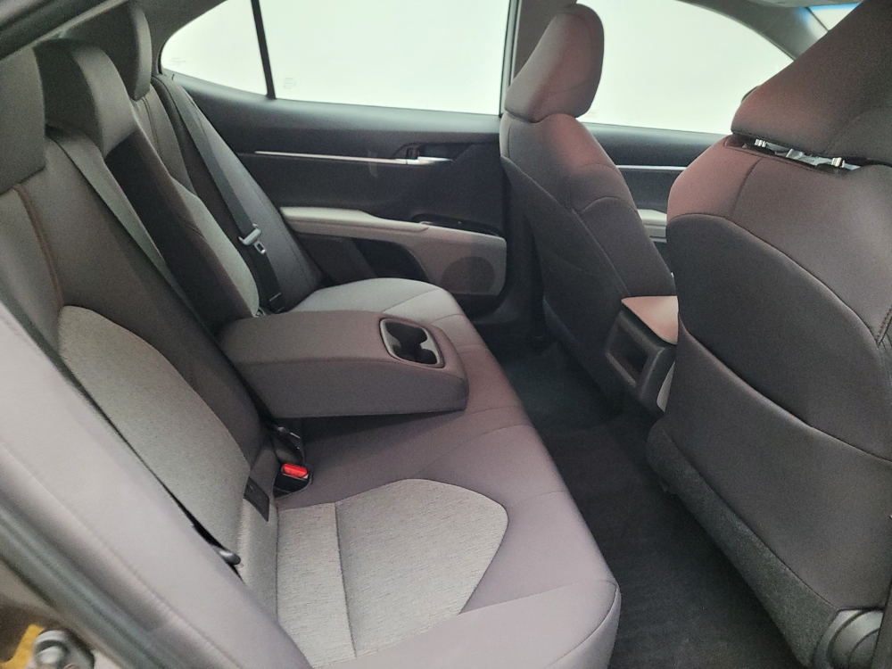 2018 Toyota Camry LE - Photo 15