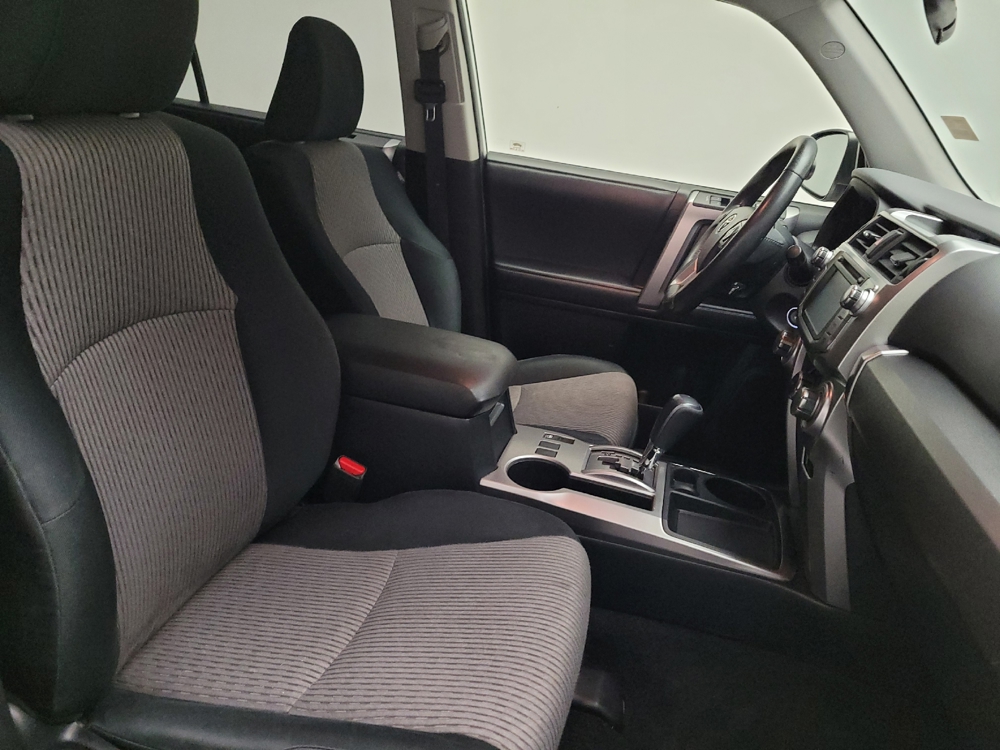 2018 Toyota 4Runner SR5 - Photo 16