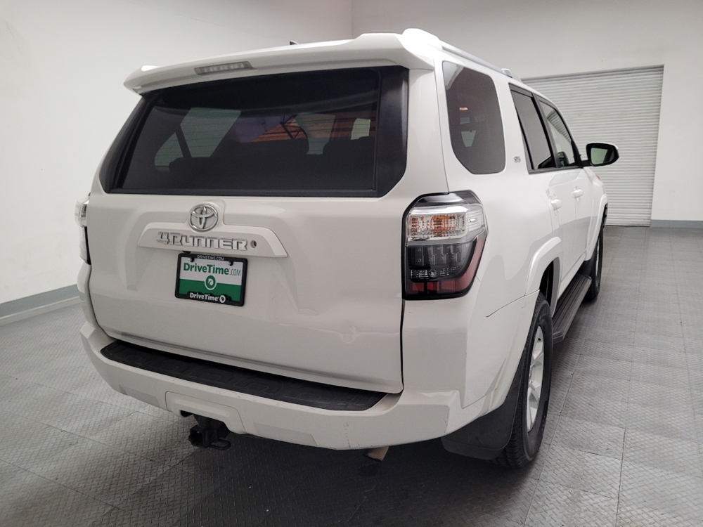 2018 Toyota 4Runner SR5 - Photo 6