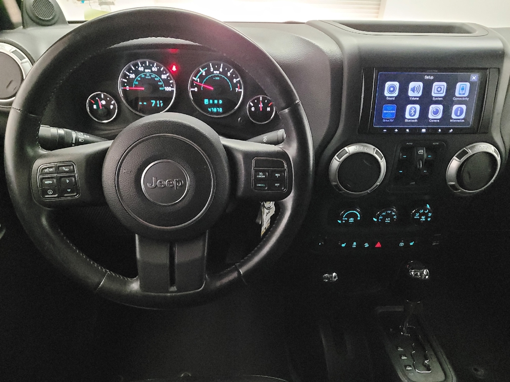 2014 Jeep Wrangler Unlimited Sahara - Photo 17