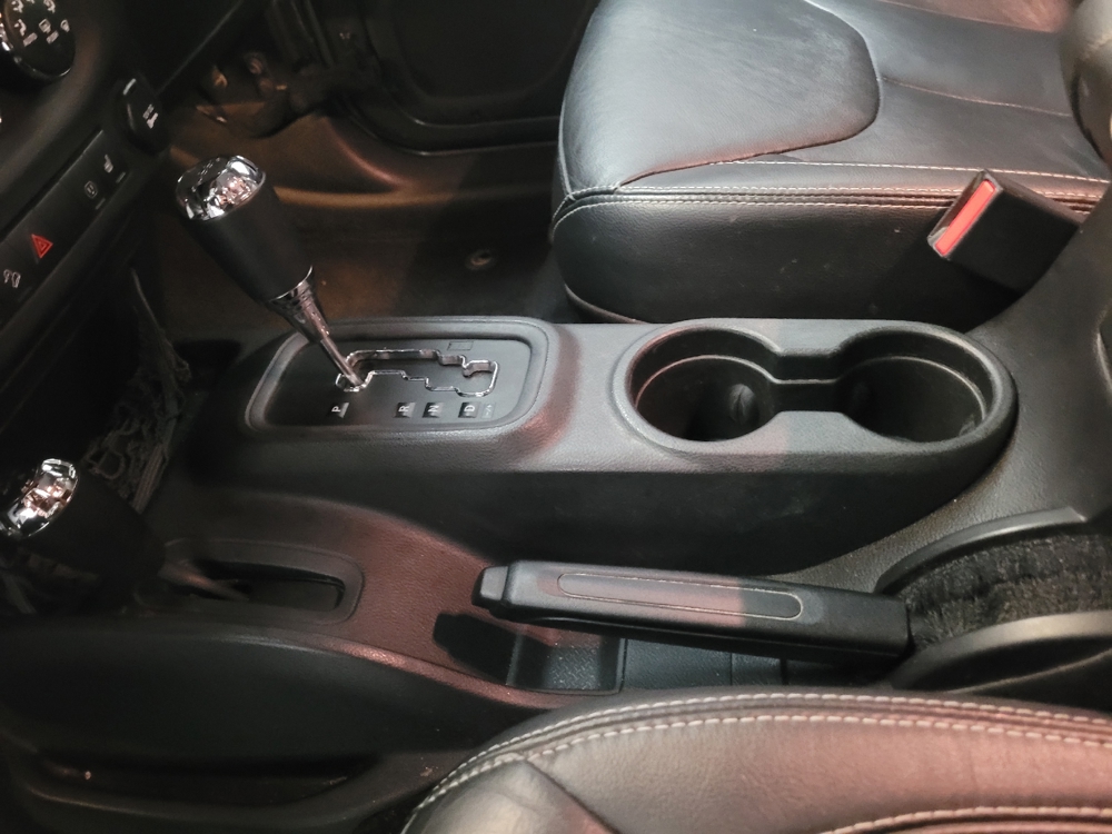 2014 Jeep Wrangler Unlimited Sahara - Photo 20