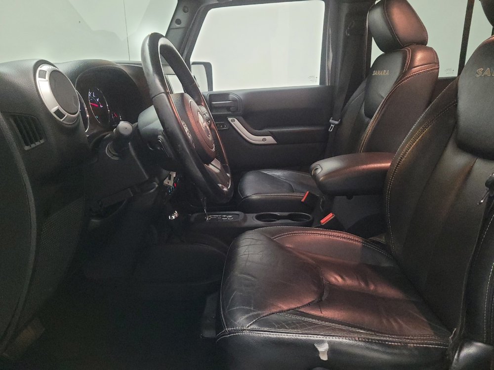 2014 Jeep Wrangler Unlimited Sahara - Photo 13