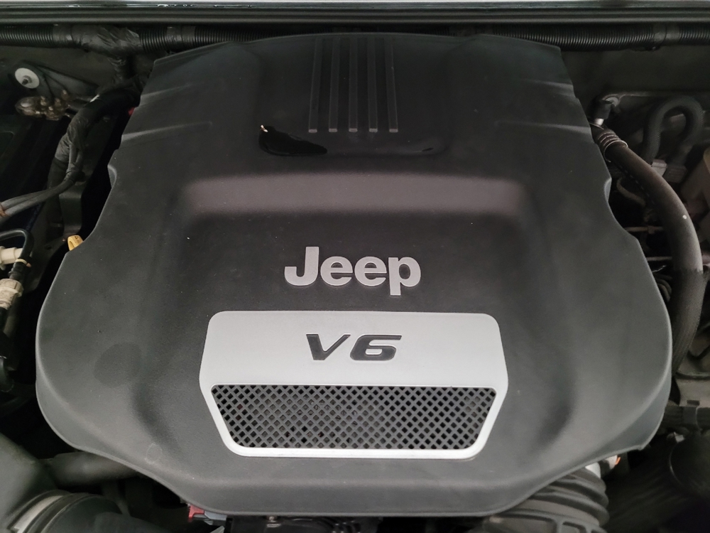 2014 Jeep Wrangler Unlimited Sahara - Photo 23