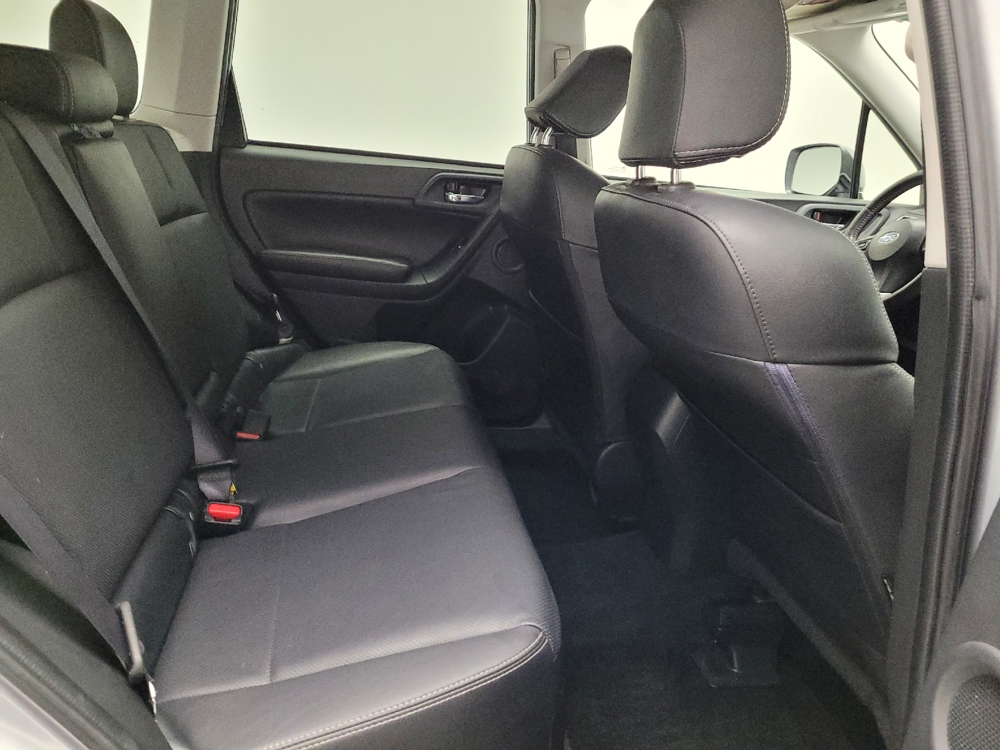 2016 Subaru Forester i Touring - Photo 15
