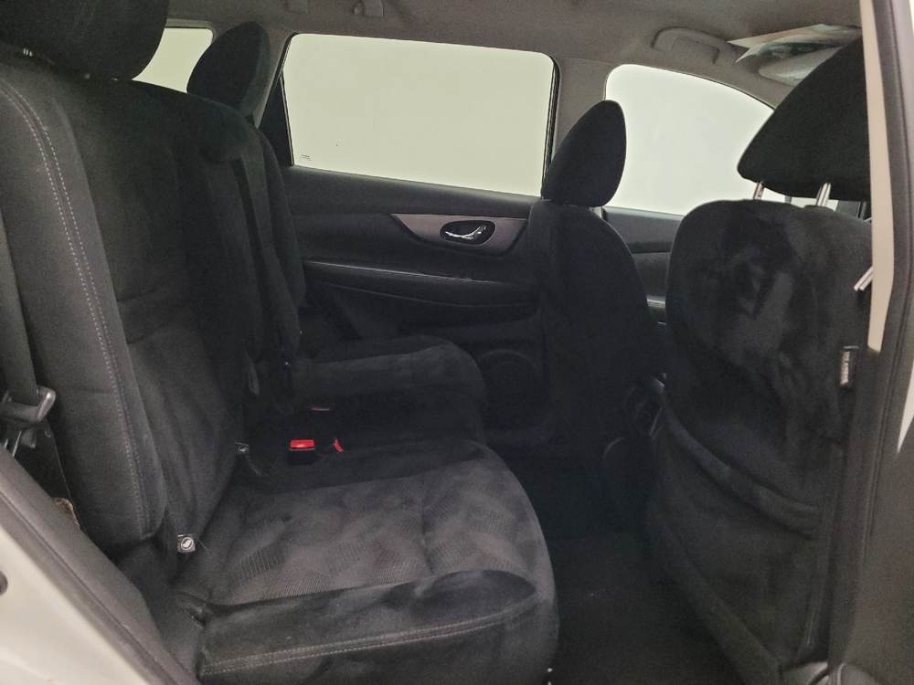 2016 Nissan Rogue S - Photo 15
