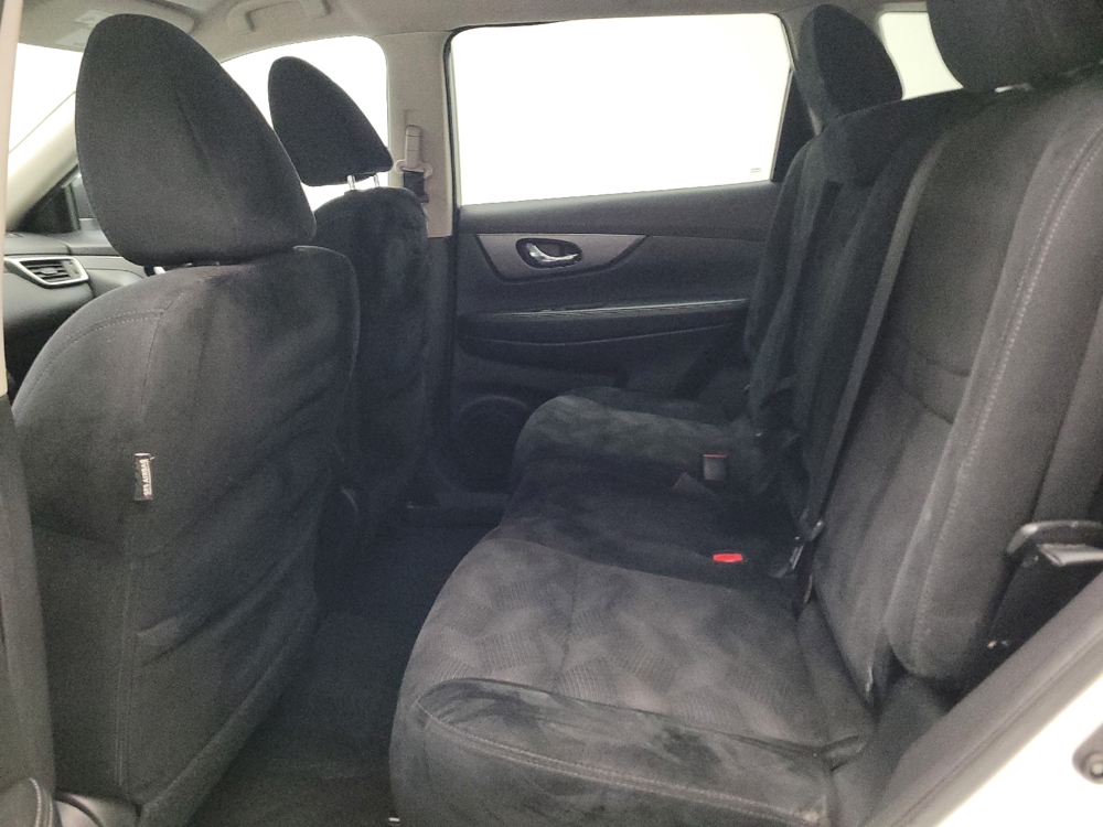 2016 Nissan Rogue S - Photo 14