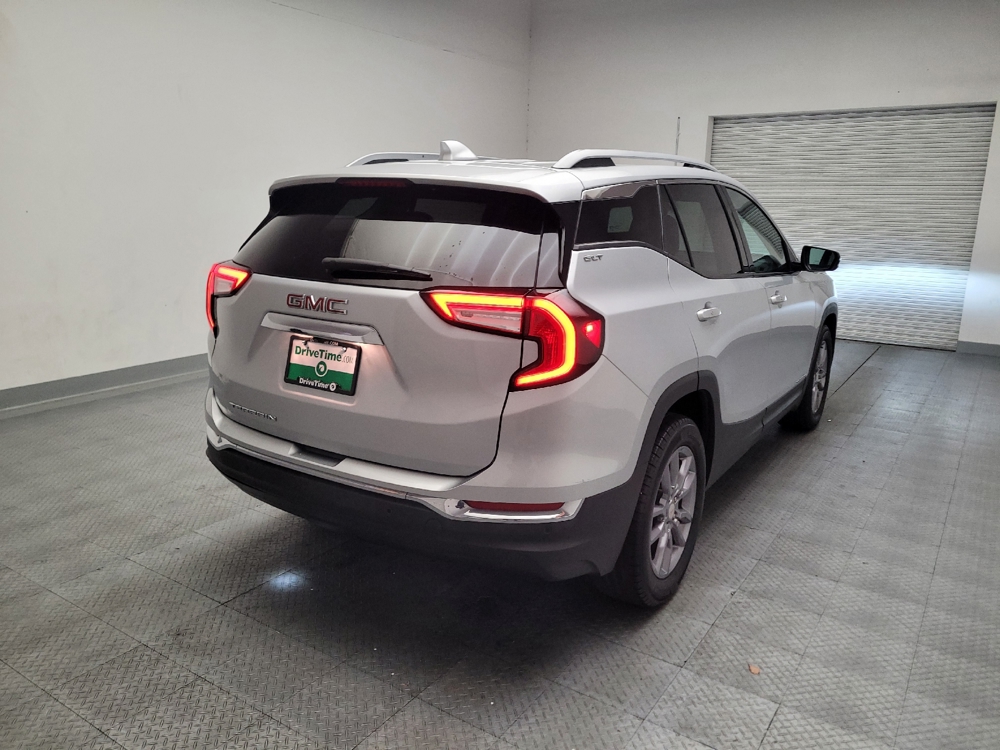 2022 GMC Terrain SLT - Photo 7
