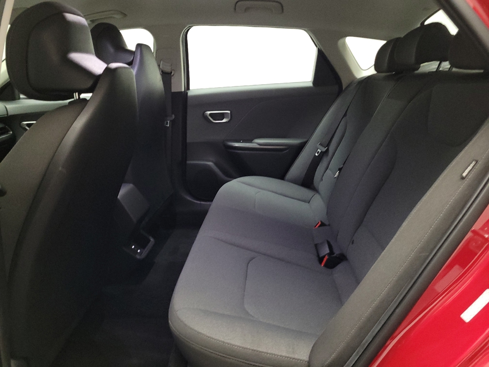 2025 Kia K4 LXS - Photo 14