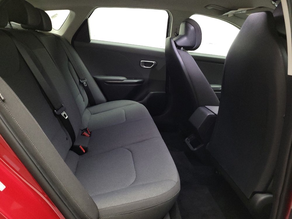 2025 Kia K4 LXS - Photo 15