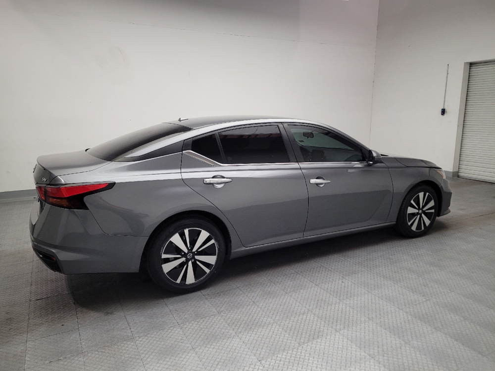 2022 Nissan Altima SV - Photo 8