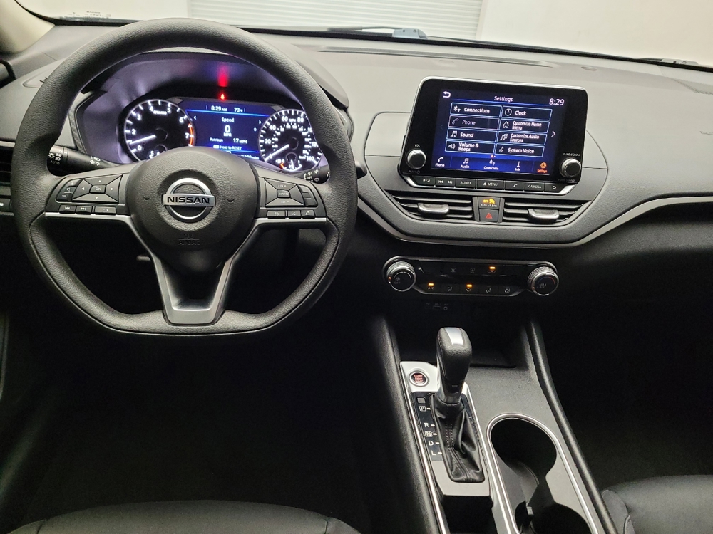 2022 Nissan Altima SV - Photo 17