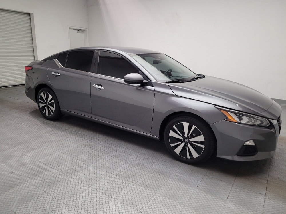 2022 Nissan Altima SV - Photo 9