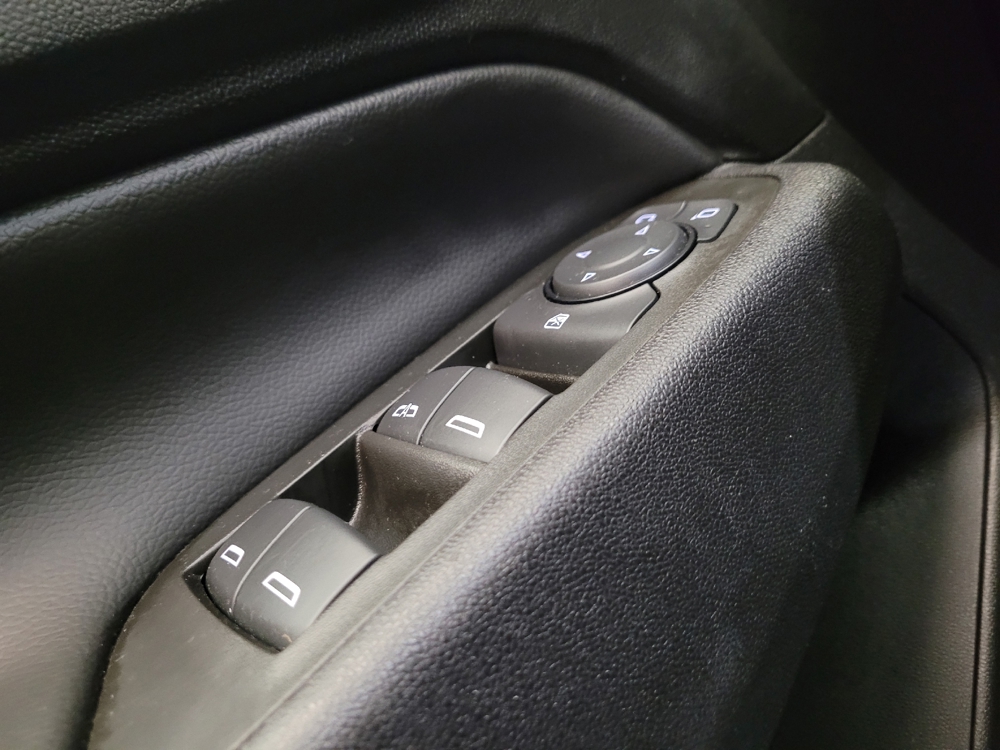 2023 Chevrolet Equinox LT - Photo 21