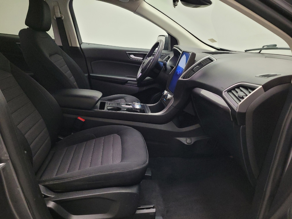 2021 Ford Edge SE - Photo 16