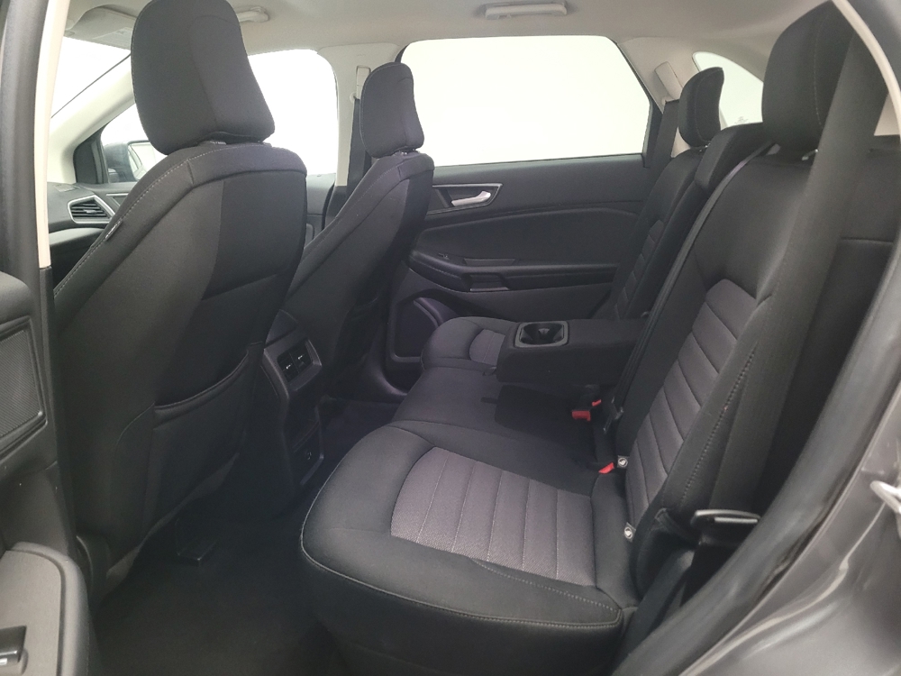 2021 Ford Edge SE - Photo 14