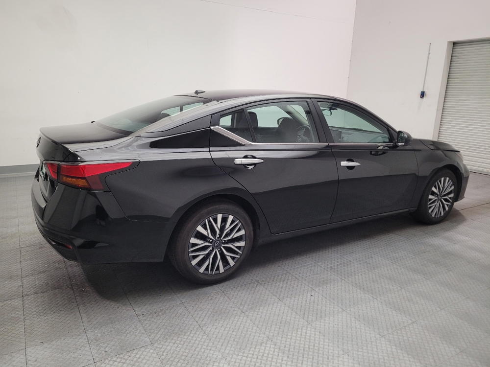 2025 Nissan Altima SV - Photo 8