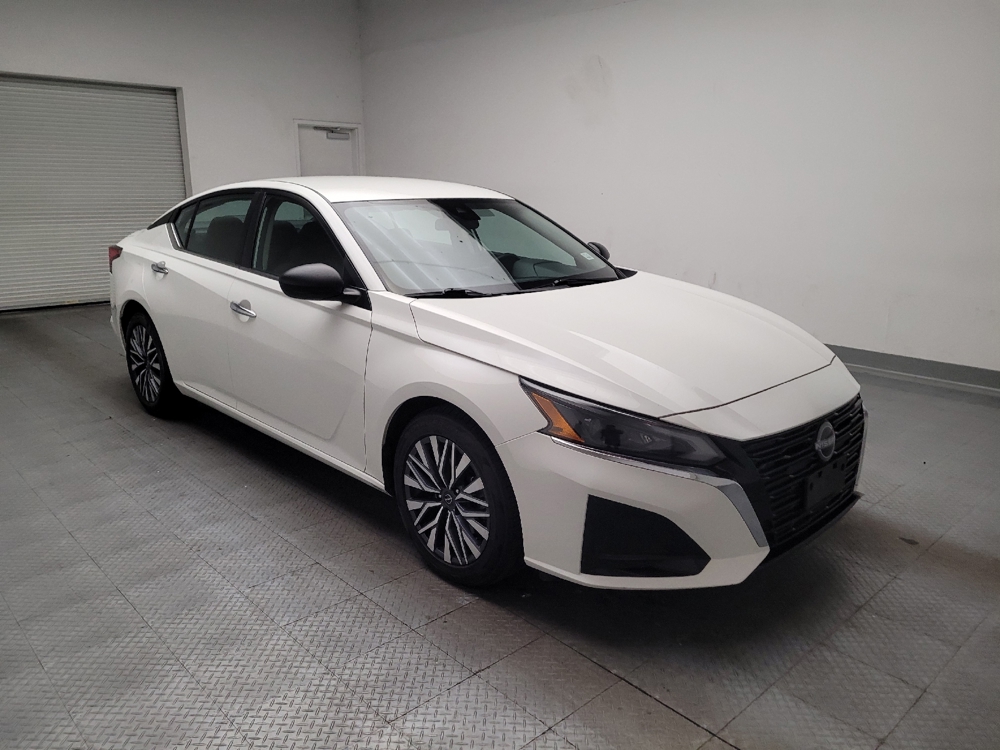 2025 Nissan Altima SV - Photo 10