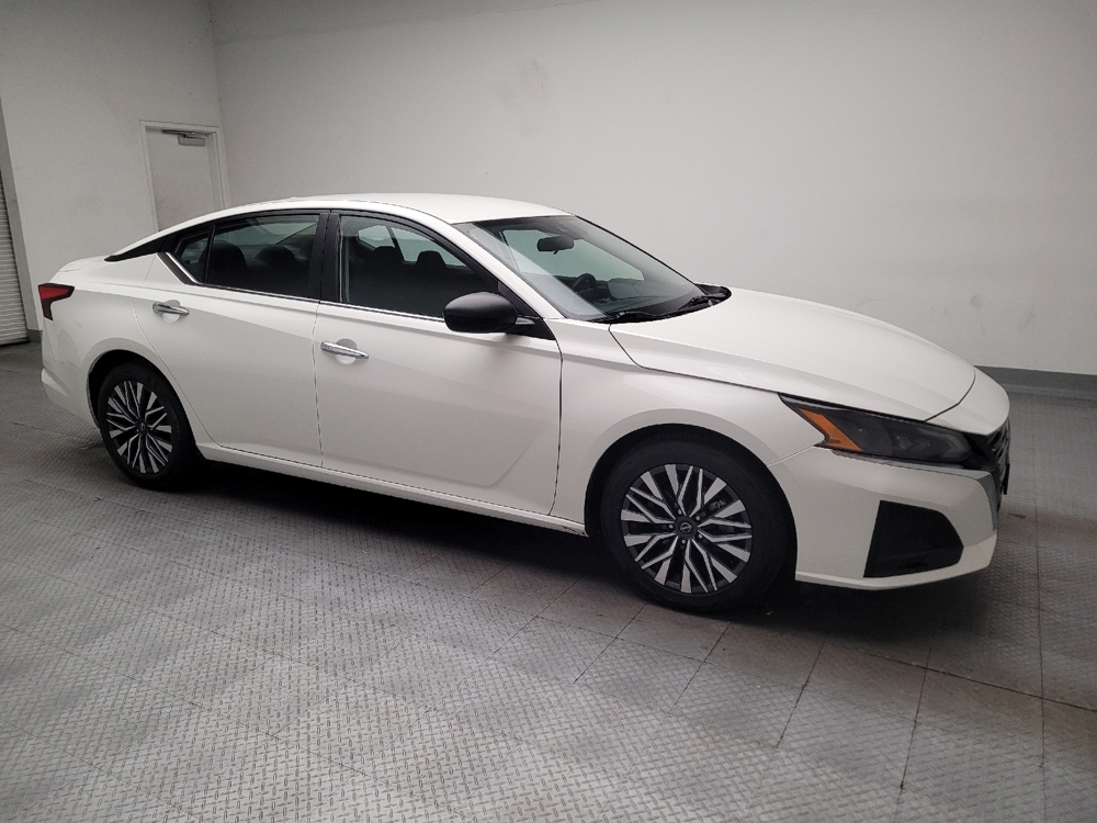 2025 Nissan Altima SV - Photo 9