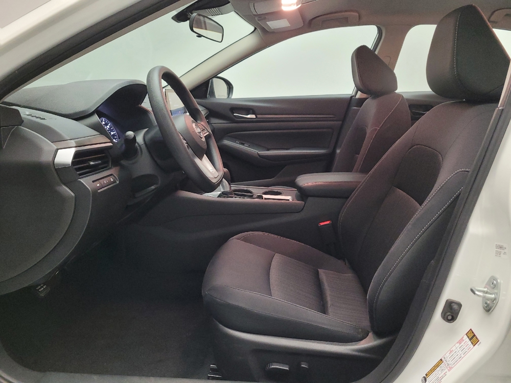 2025 Nissan Altima SV - Photo 13