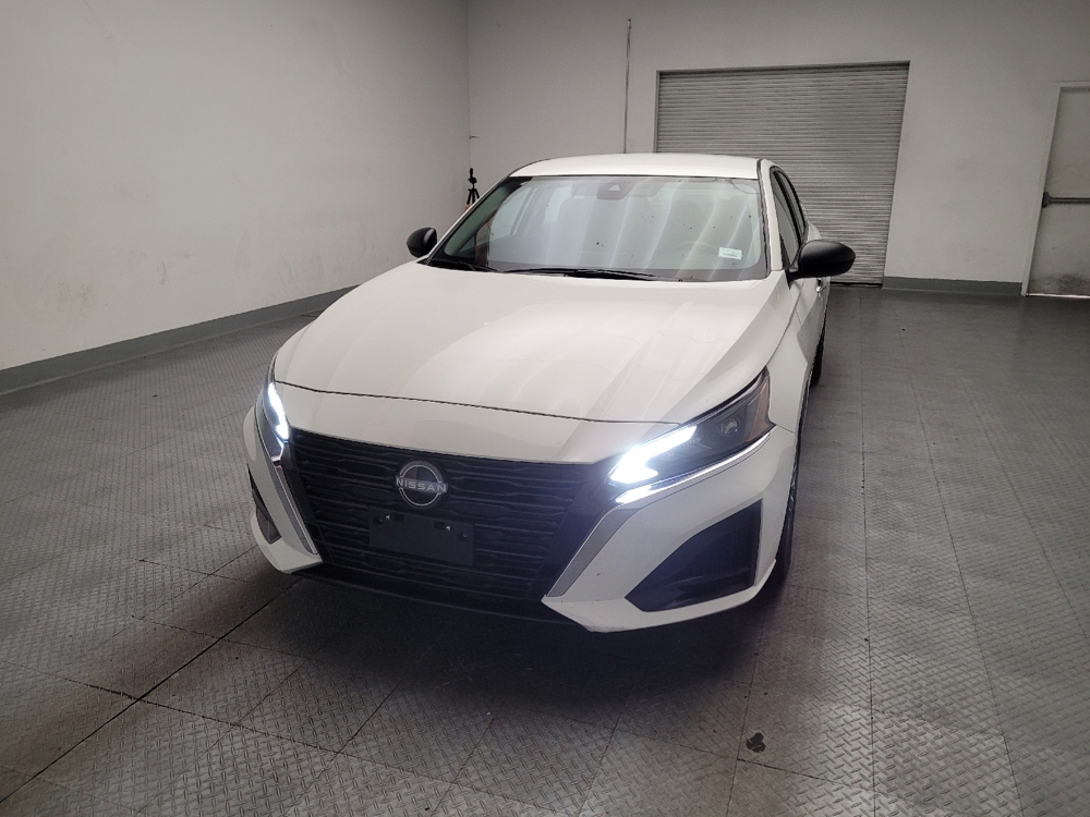 2025 Nissan Altima SV - Photo 12