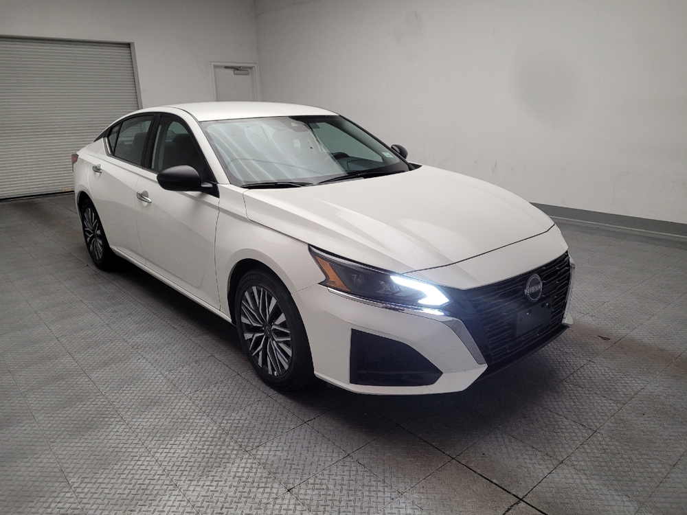 2025 Nissan Altima SV - Photo 10