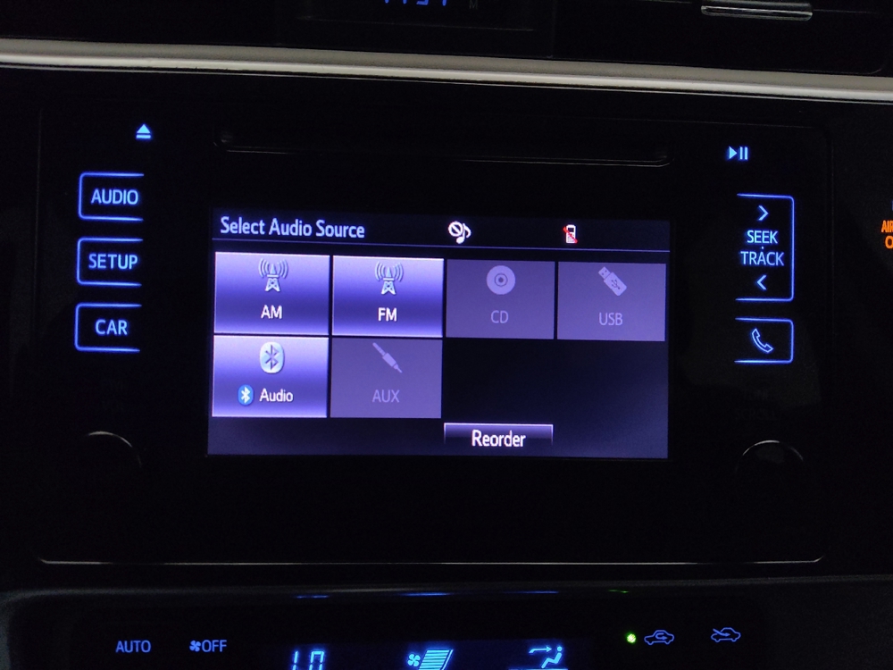 2018 Toyota Corolla LE - Photo 19
