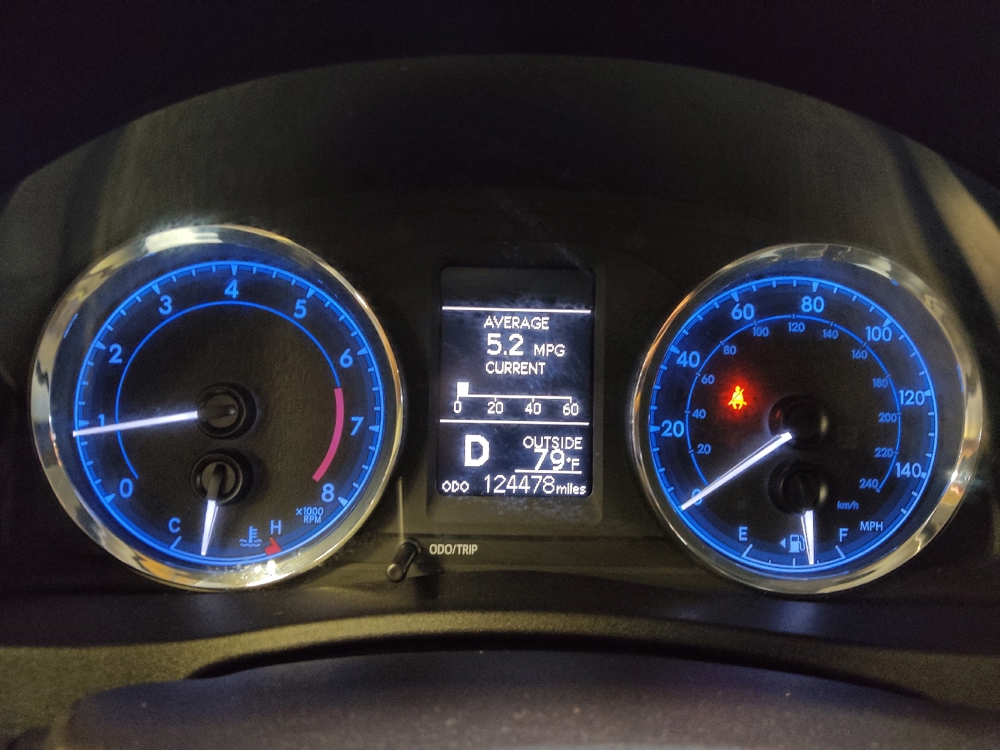 2018 Toyota Corolla LE - Photo 18