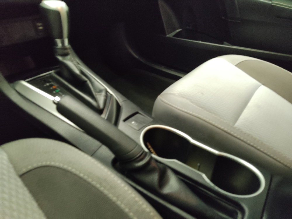 2018 Toyota Corolla LE - Photo 20