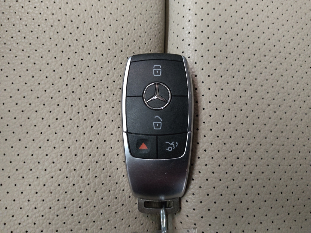2022 Mercedes-Benz GLC GLC300 - Photo 25
