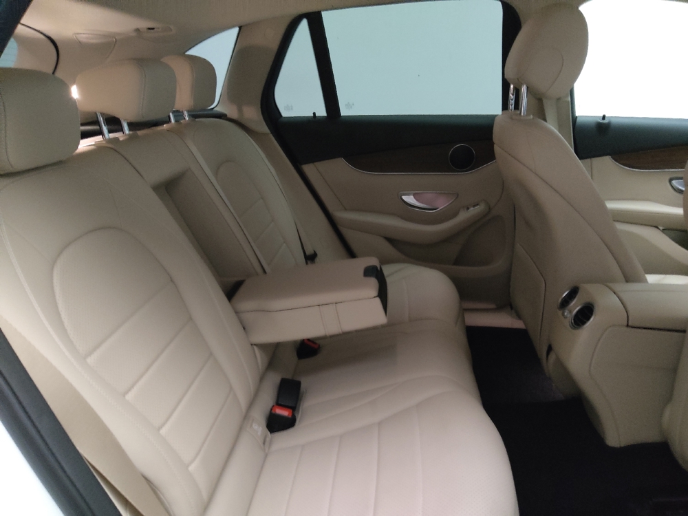 2022 Mercedes-Benz GLC GLC300 - Photo 15