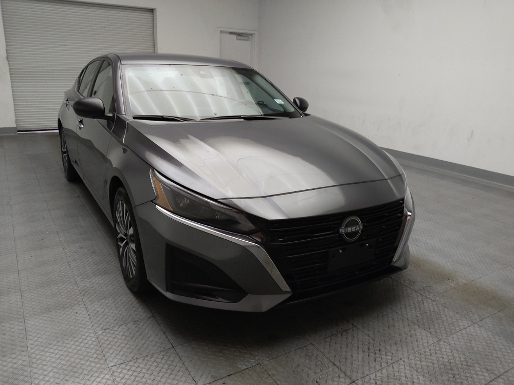 2025 Nissan Altima SV - Photo 11