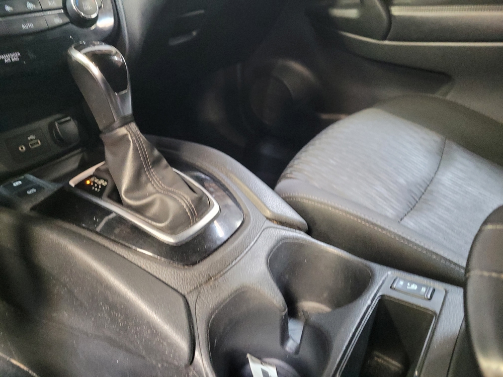 2019 Nissan Rogue SV - Photo 20