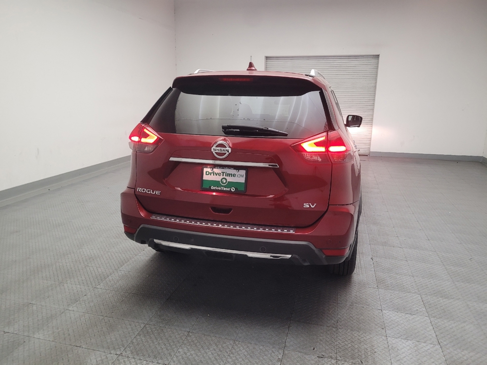 2019 Nissan Rogue SV - Photo 6