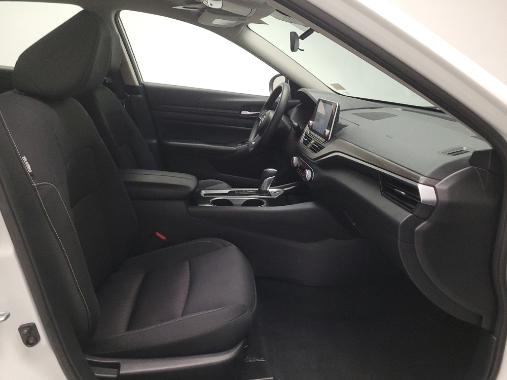 2024 Nissan Altima SV - Photo 16