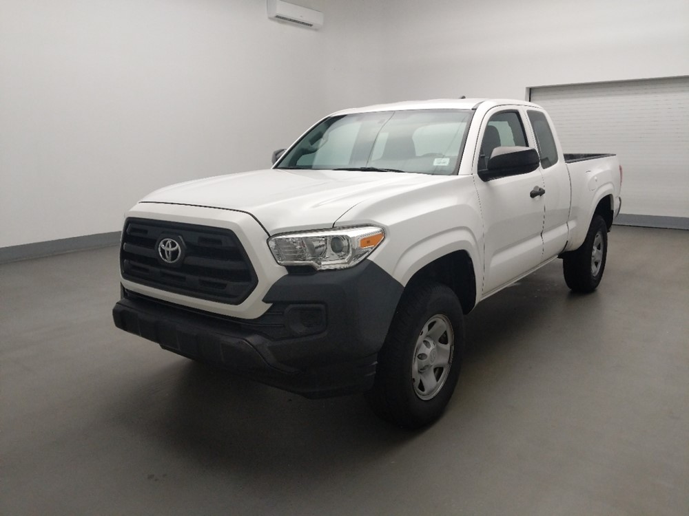 Used 2016 Toyota Tacoma Driver Front Bumper