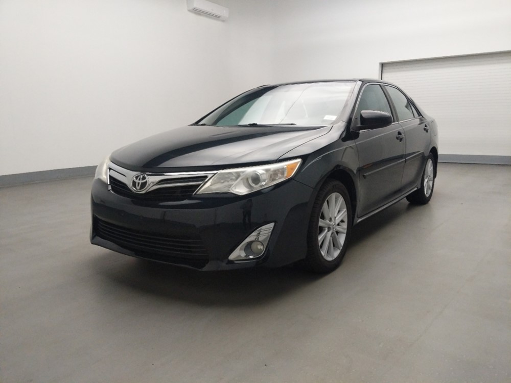 Used 2013 Toyota Camry Driver Front Bumper