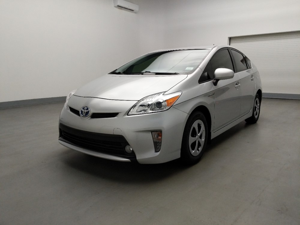 Used 2015 Toyota Prius Driver Front Bumper