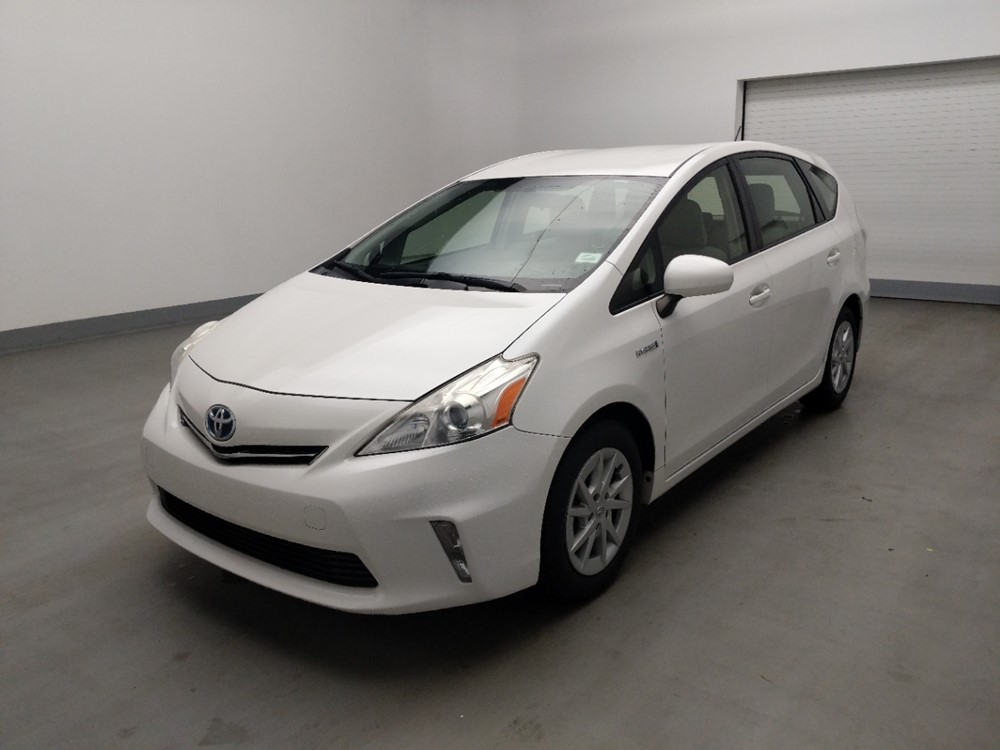 Used 2014 Toyota Prius Driver Front Bumper