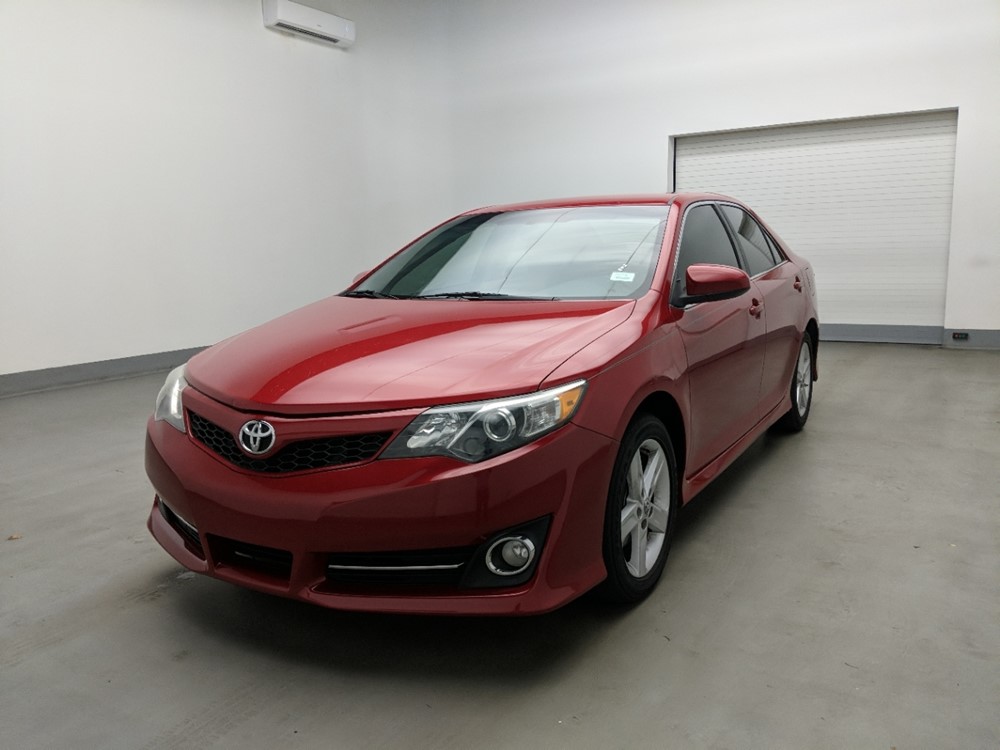 Used 2014 Toyota Camry Driver Front Bumper