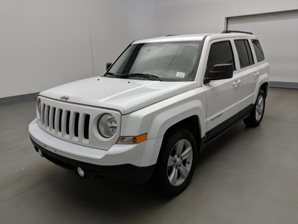 Used 2017 Jeep Patriot Driver Front Bumper