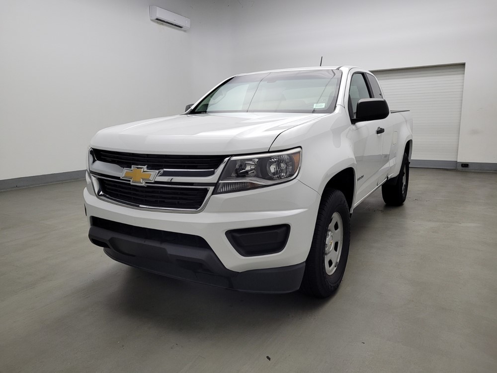 Used 2015 Chevrolet Colorado Driver Front Bumper