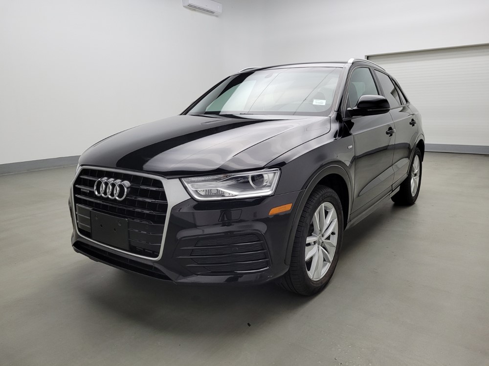 Used 2018 Audi Q3 Driver Front Bumper