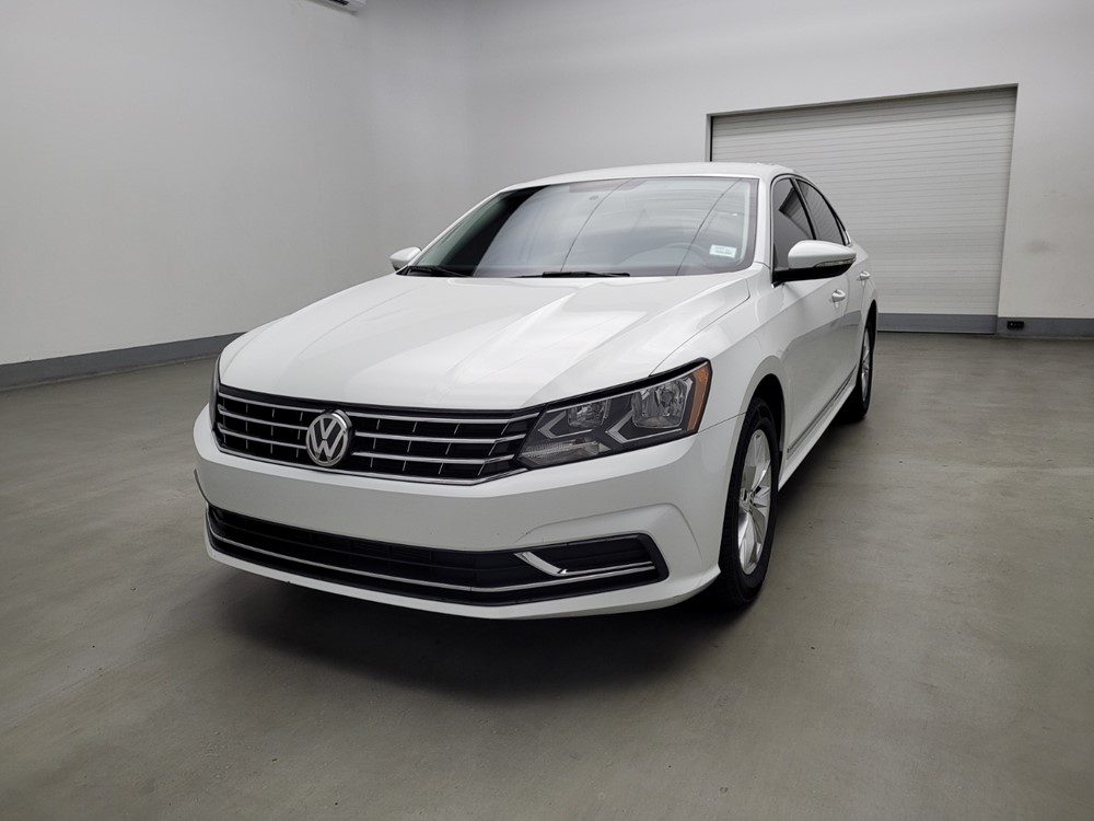 Used 2017 Volkswagen Passat Driver Front Bumper