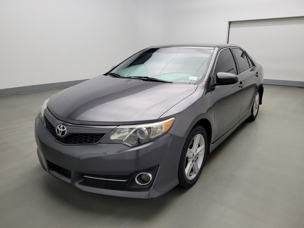 Used 2014 Toyota Camry Driver Front Bumper