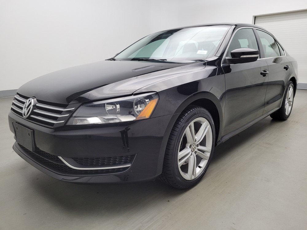 Used 2014 Volkswagen Passat Driver Front Bumper