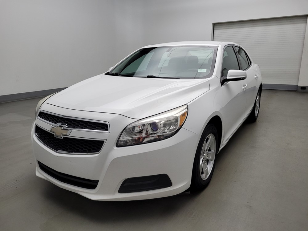 Used 2013 Chevrolet Malibu Driver Front Bumper