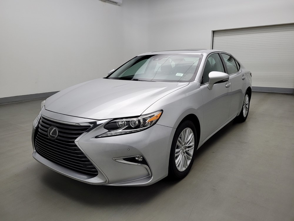 Used 2017 Lexus ES 350 Driver Front Bumper