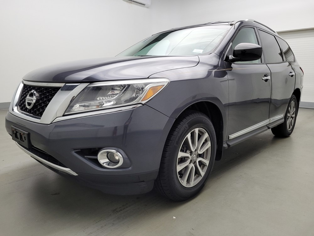 Used 2013 Nissan Pathfinder Driver Front Bumper
