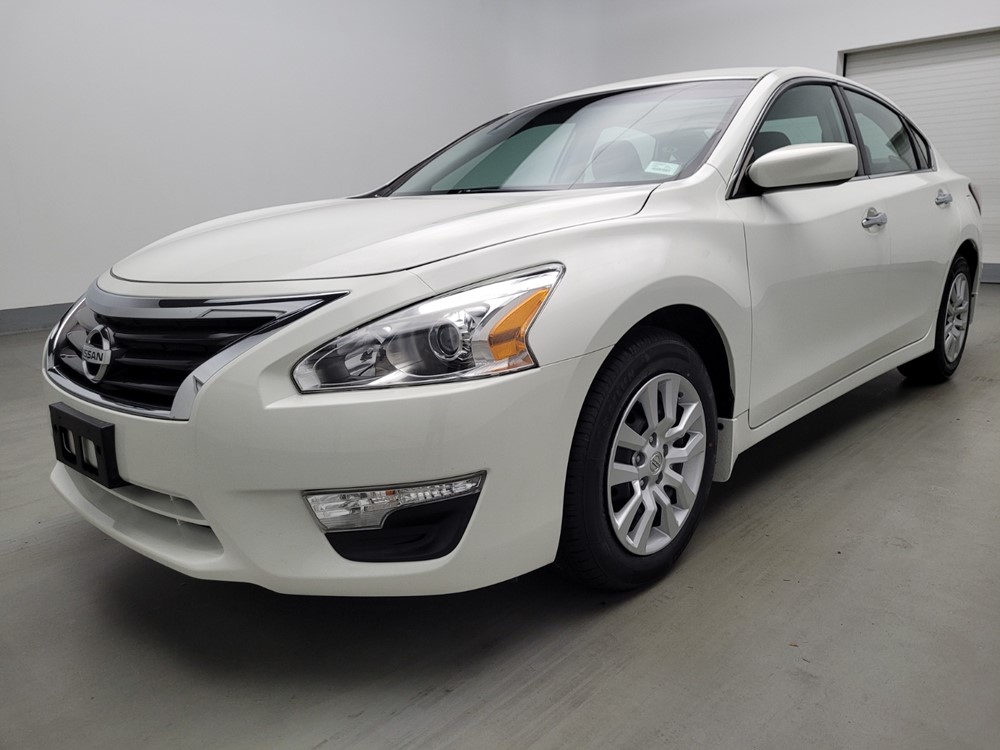 Used 2015 Nissan Altima Driver Front Bumper